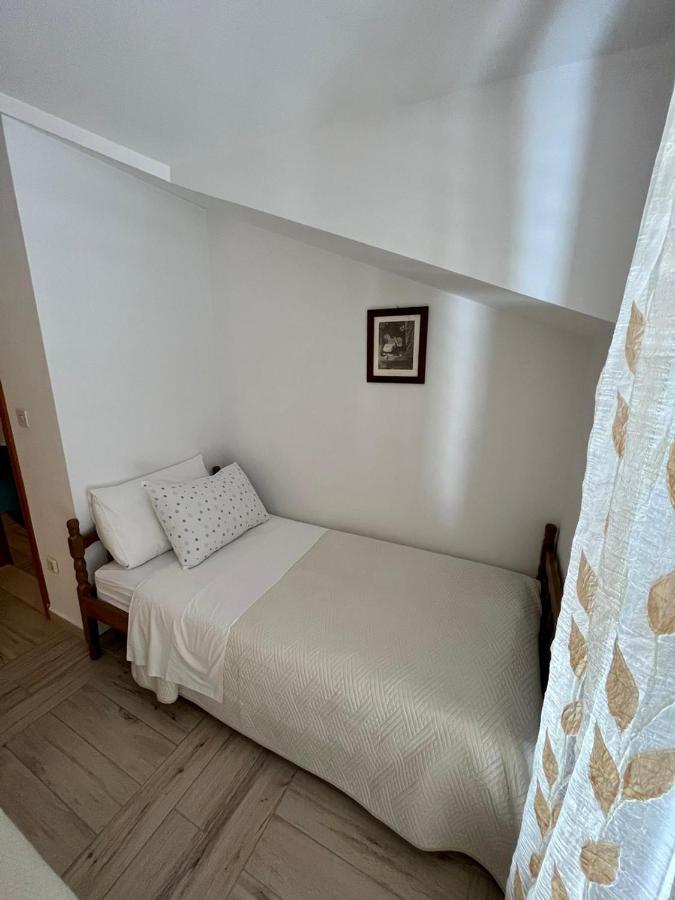 Gorana Apartman With Swimming Pool Apartamento Jelsa  Exterior foto